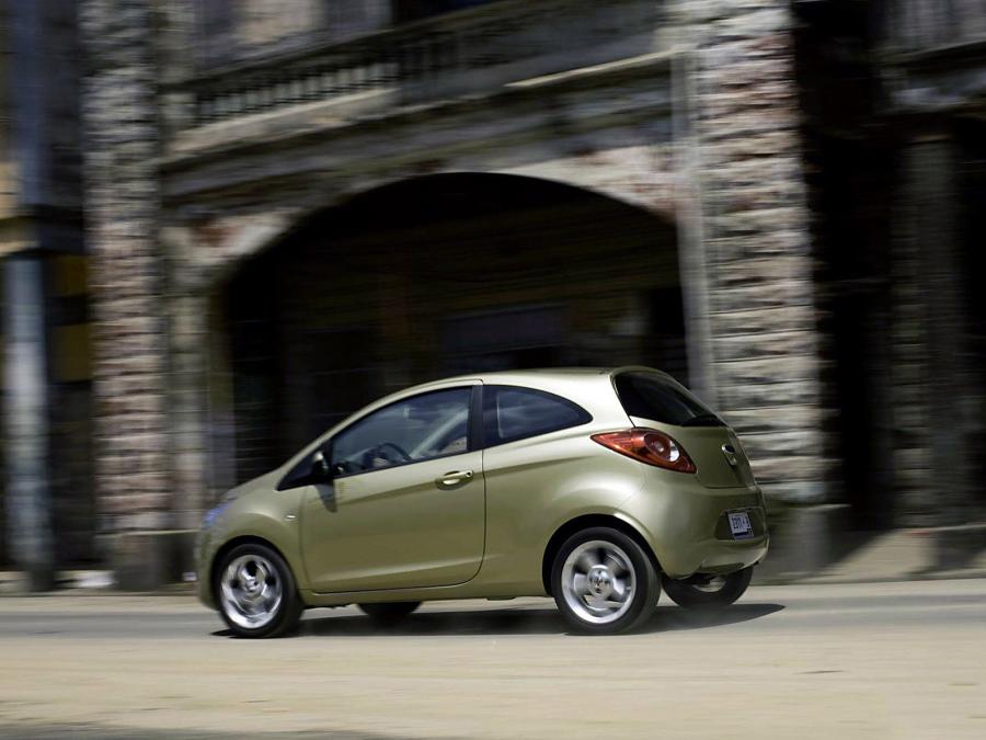  Ford Ka 2008 года  (фото 11 из 115)